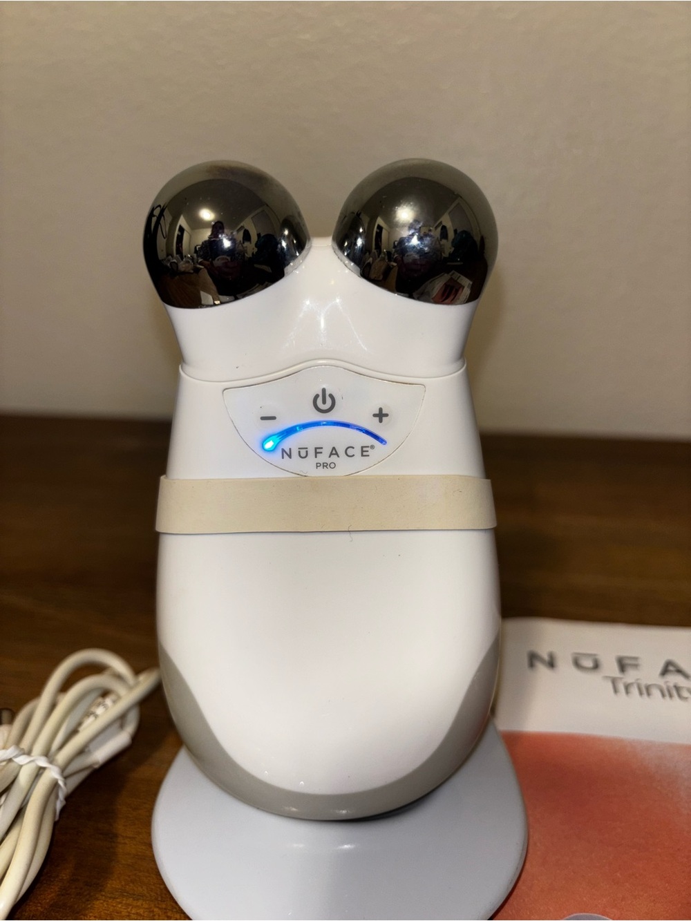 NuFACE Trinity w/ ELE Attachment Facial Toning Kit - Picture 4 of 4